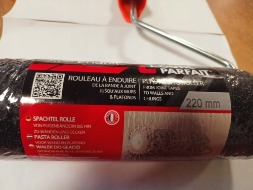 Wałek do gładzi L'Outil Parfait – zbliżenie etykiety